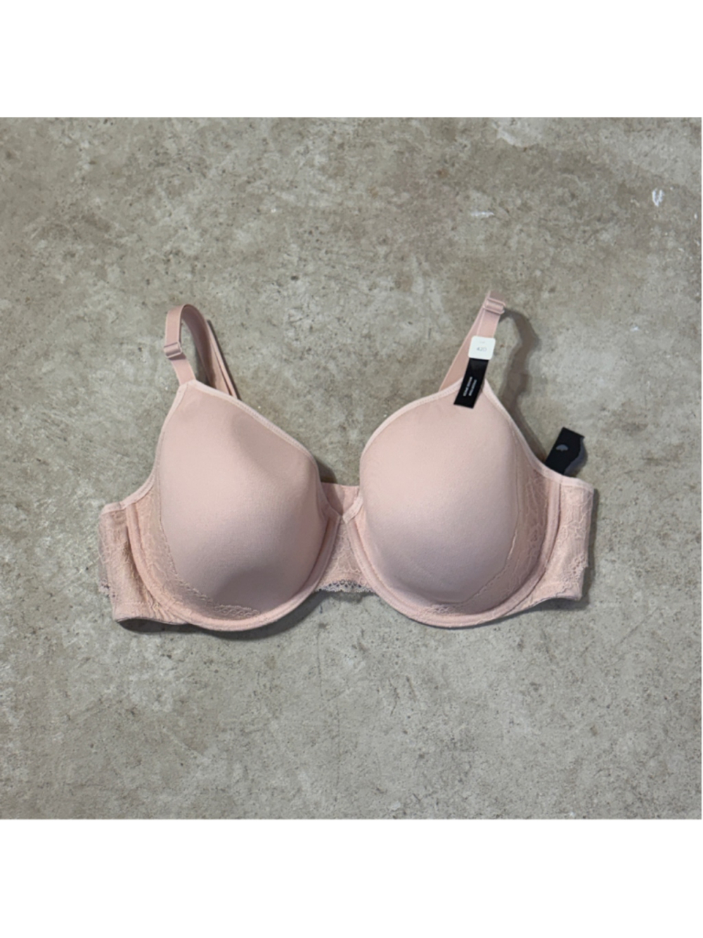 Deesse Spacer Foam Bra Women’s Size 42D Beige Pink Lace Back Closure NWT
